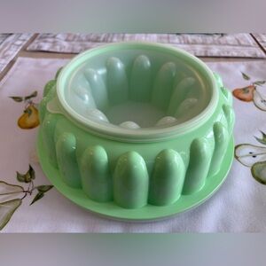 Tupperware Mint Green Plastic Jelly Mold Made in USA Vintage Jello Mold Retro